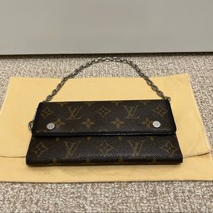 Like New LouisVuitton LV Monogram Vertical Macassar Wallet on Chain WOC